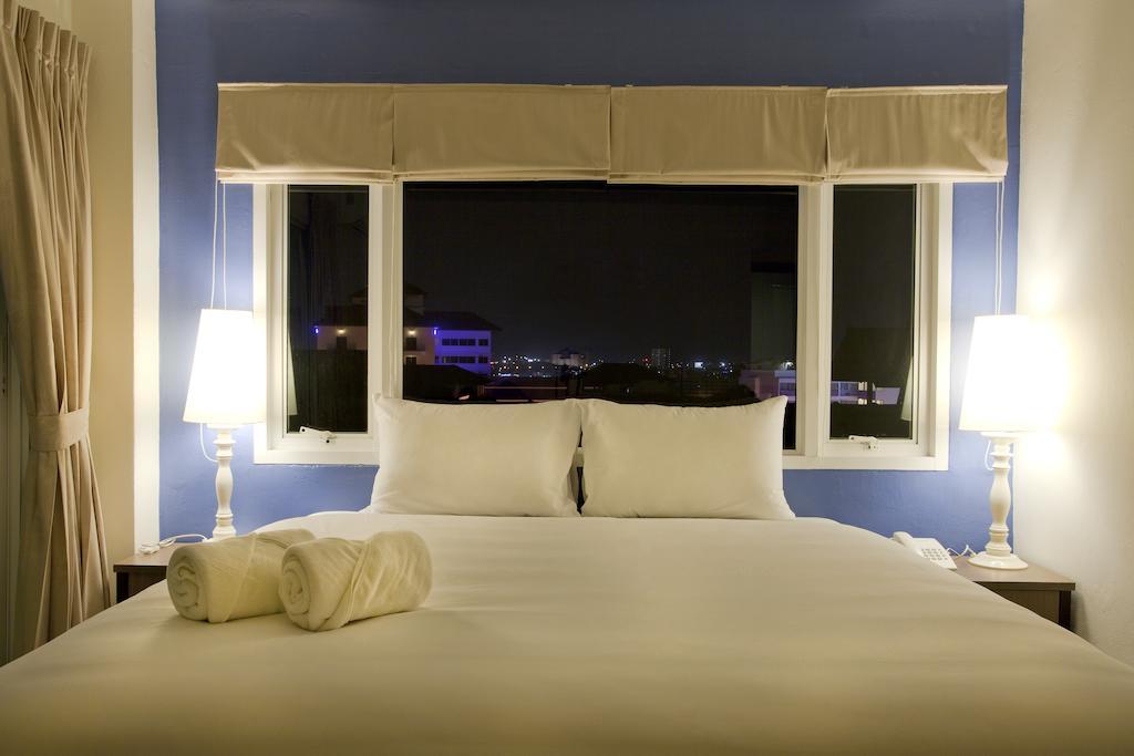 Wiz Hotel Pattaya Exterior photo