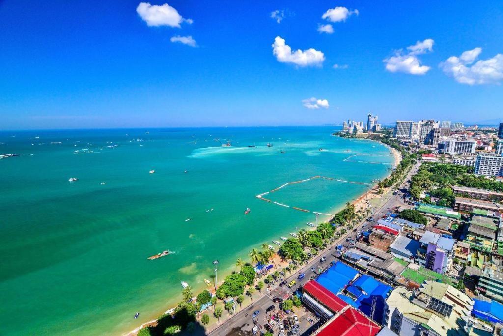 Wiz Hotel Pattaya Exterior photo