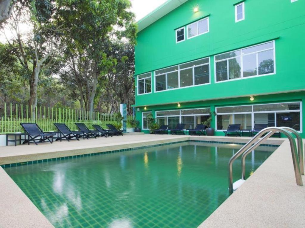 Wiz Hotel Pattaya Exterior photo