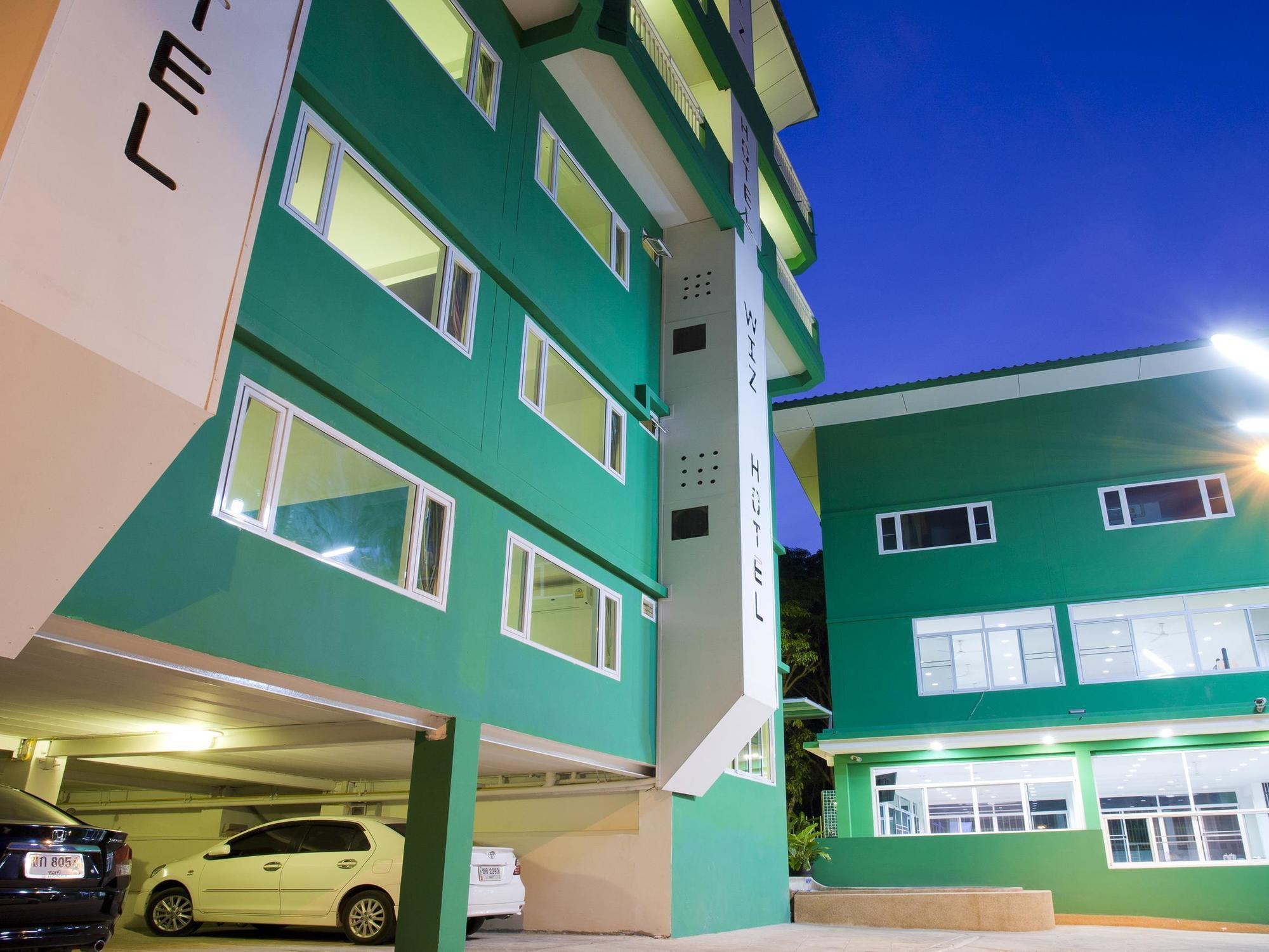 Wiz Hotel Pattaya Exterior photo