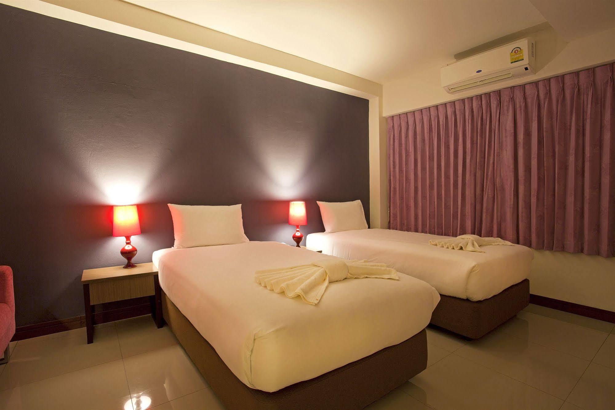 Wiz Hotel Pattaya Exterior photo