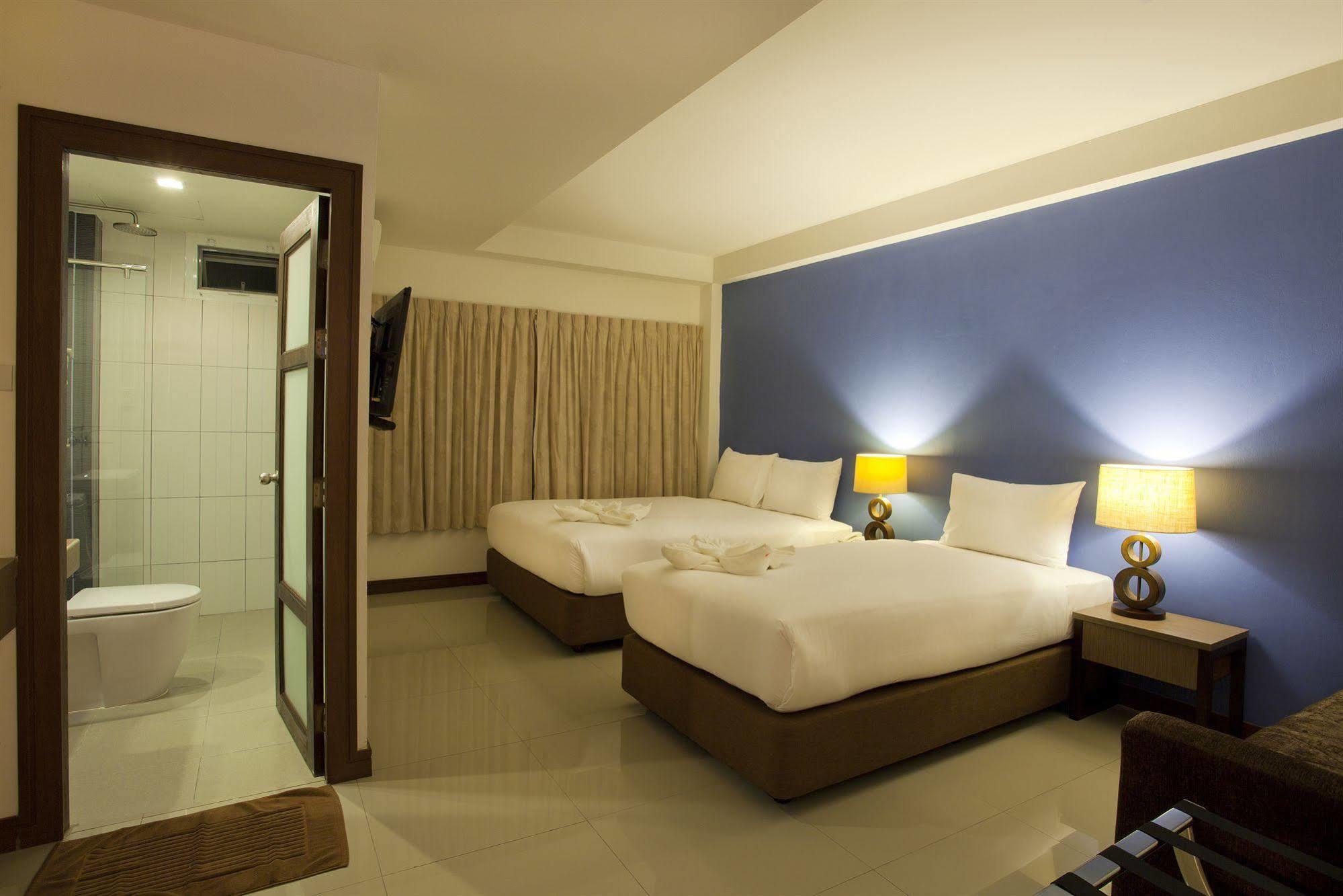 Wiz Hotel Pattaya Exterior photo